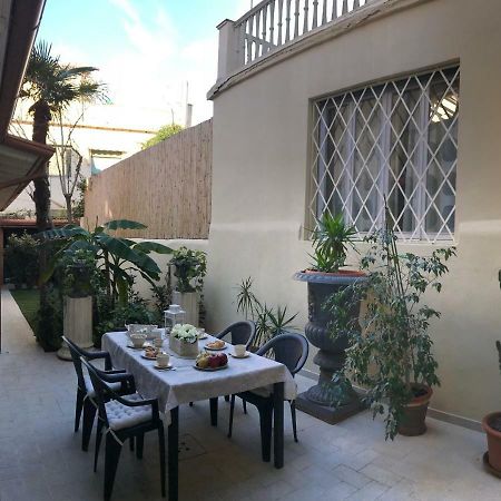 La Casa Di Anna Apartment เวียเรจโจ ภายนอก รูปภาพ